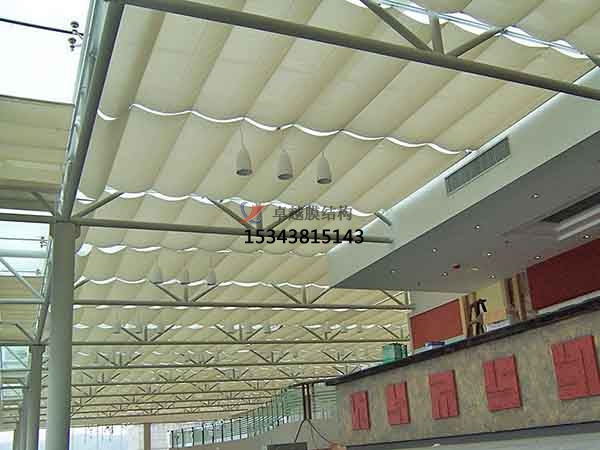 景德鎮(zhèn)膜結(jié)構(gòu)商場(chǎng)頂蓋【生產(chǎn)廠家】景德鎮(zhèn)步行街入口大門(mén)膜結(jié)構(gòu)遮陽(yáng)棚公司