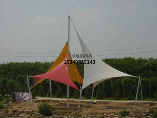 南陽商業(yè)廣場<font color='red'>張拉膜結(jié)構(gòu)</font>景觀棚/雨棚設(shè)計搭建
