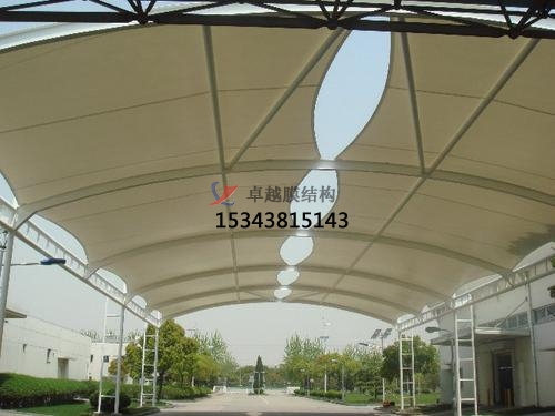 吳忠商業(yè)廣場(chǎng)雨棚搭建
