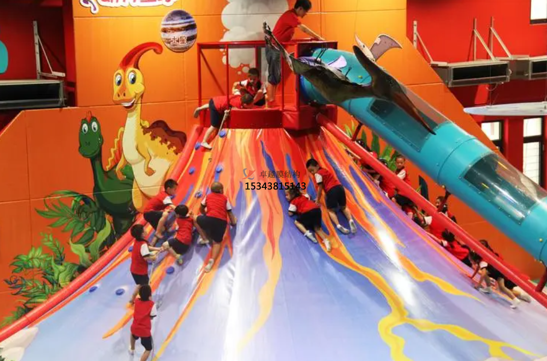 彩膜火山攀巖生產(chǎn)廠家如何選擇？